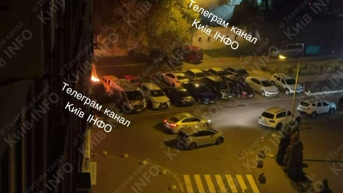 Russian drone debris falls on cars in Kyiv: fire breaks out
