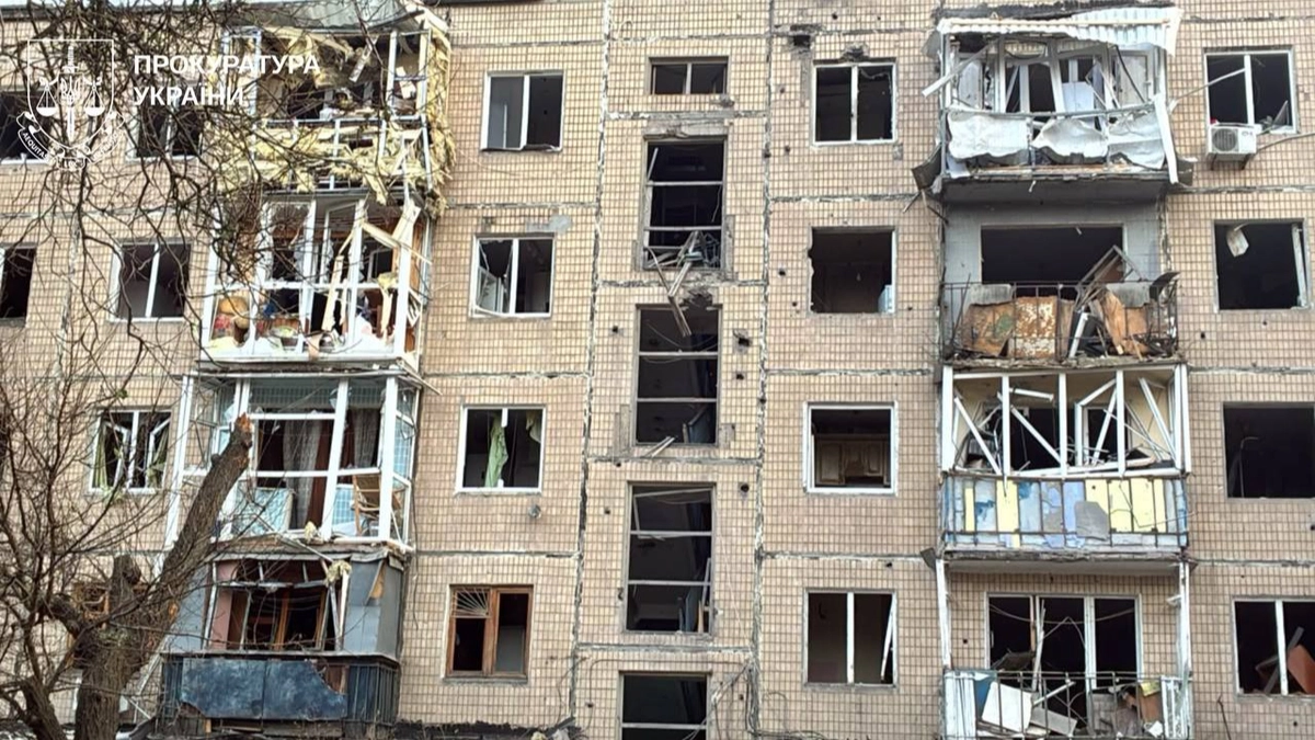 Three killed and 35 injured, including children, in at least three Russian guided bomb strikes on Kharkiv – video, photos