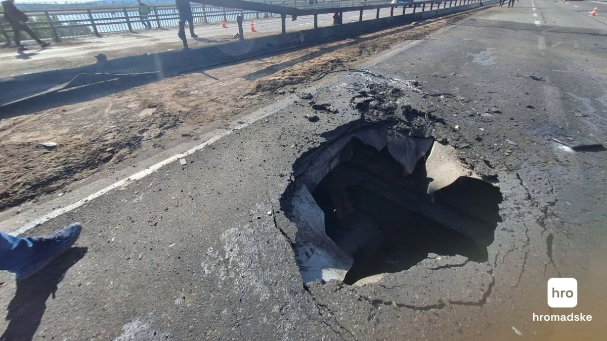 Damaged section of Pivnichnyi Bridge in Kyiv repaired after Russian strike