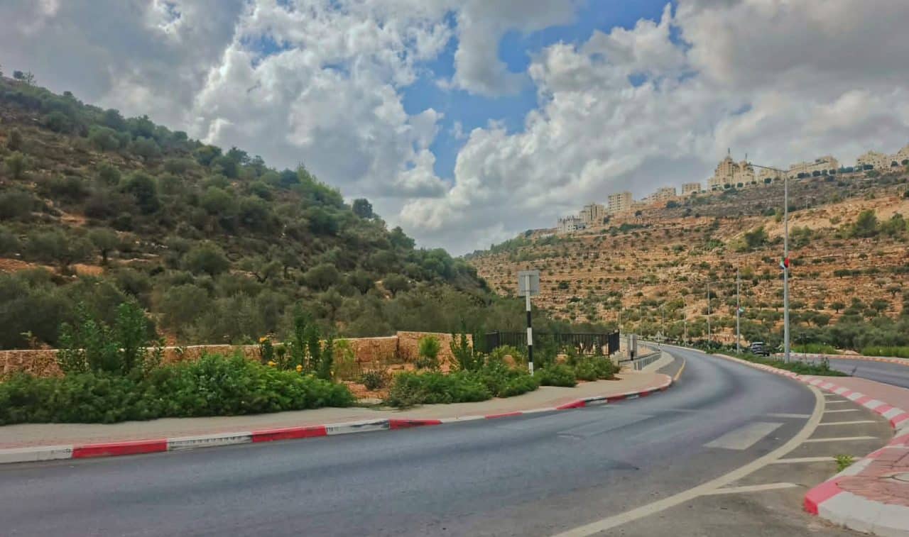 Israeli settlers target a Ramallah road, and the city’s future with it